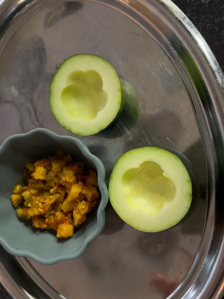 Frame 1: Zucchini mit Mango Achar